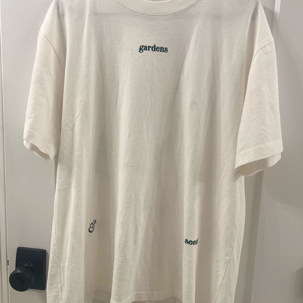 PacSun Cream Graphic Short Sleeve Tee